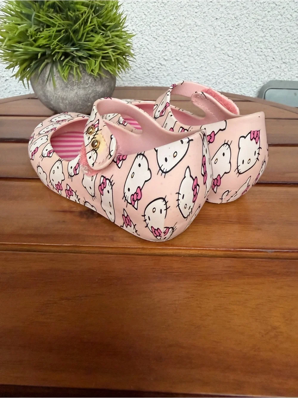 Mini Melissa Pink Hello Kitty Mary Jane Shoes